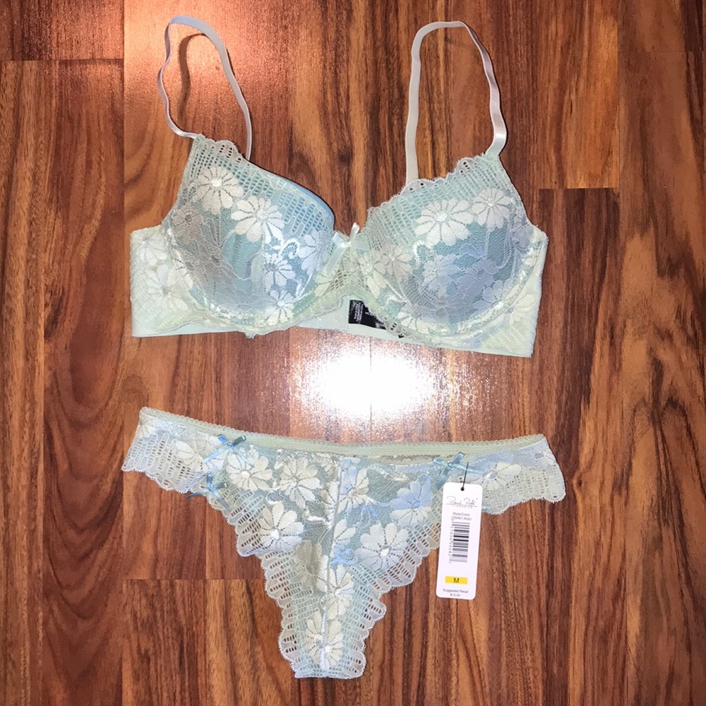 Pale Green Lingerie Set